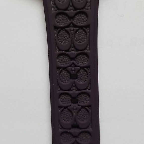 Coach watch with purple rubber strap - Picture 2 of 4